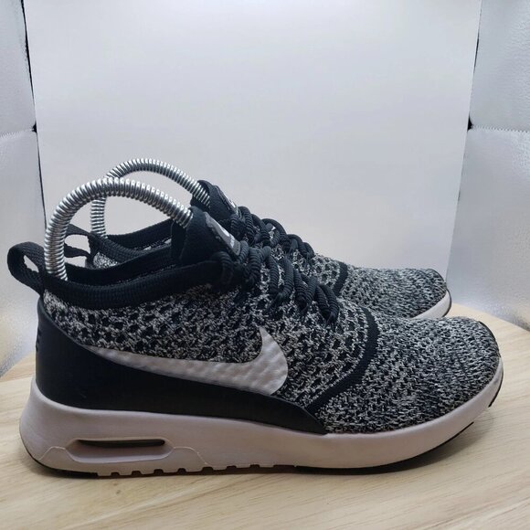 Nike Air Max Thea Ultra Flyknit Black & White Tennis Shoes Women's U.S Size 7.5 - Picture 1 of 7